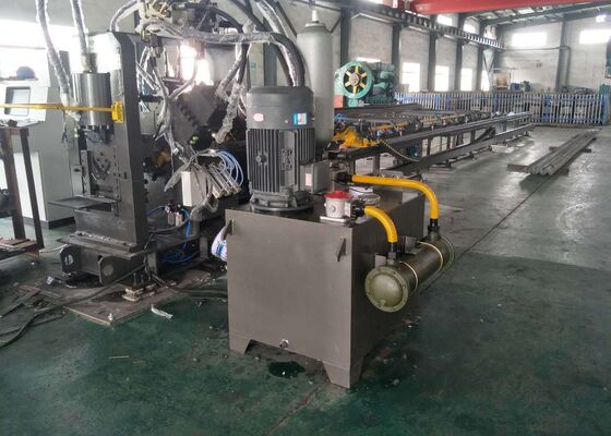 Các thành phần sản xuất quy mô lớn Cnc Flat Steel Channel Steel Punching Typing Machine 3 trục