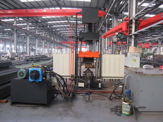 APB2060 Máy cong góc và tấm lửa CNC thủy lực