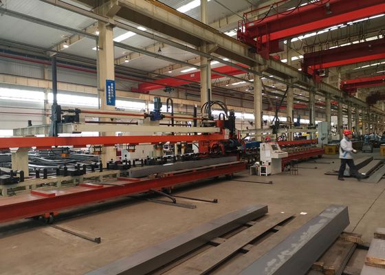 Dây chuyền sản xuất đột dập CNC tấm phẳng dầm dọc xe 1700KN Lực đột máy 25 khuôn