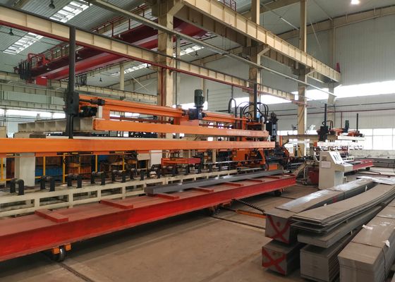 Dây chuyền sản xuất đột dập CNC tấm phẳng dầm dọc xe 1700KN Lực đột máy 25 khuôn