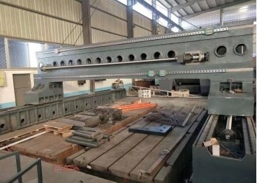 3000 * 3000 kích thước đồ đạc BT50 Máy khoan tấm CNC 30 KW Servo Spindle Motor Power