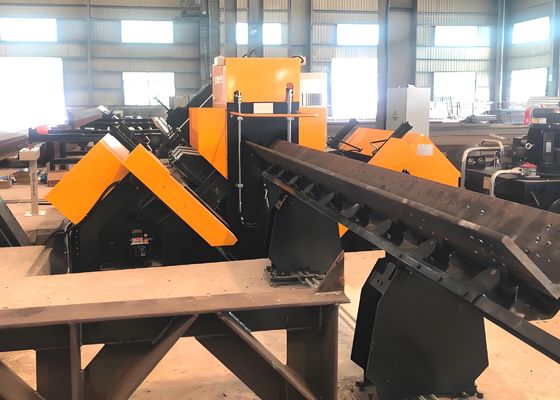 3 lưỡi dao trên mỗi bên hiệu suất cao Máy CNC góc đường dây BT40 Máy xẻ thùng khoan