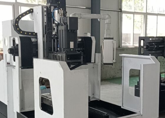 Sử dụng công nghiệp Gantry CNC mảng khoan và máy mài với máy vận chuyển chip