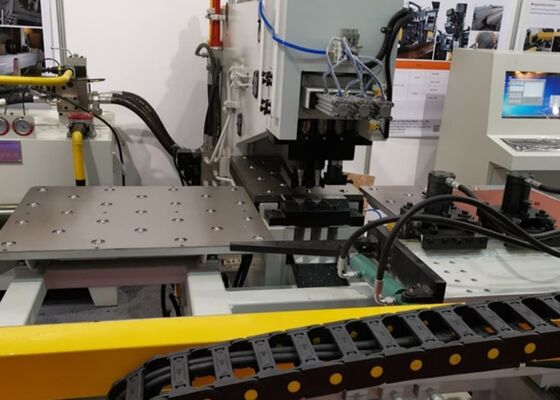 Máy đột dập tấm Cnc trục chính 180mm cho tháp truyền tải