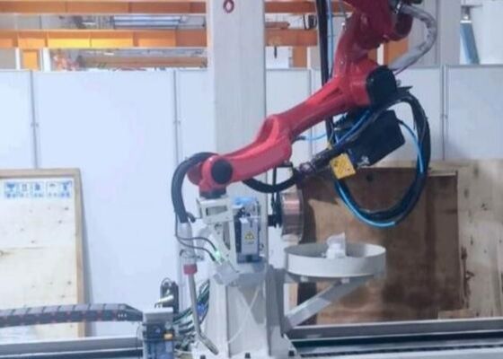 Robot hàn ray ngược với độ lặp lại ±0.07mm, chống chịu ánh sáng 180000 Lux