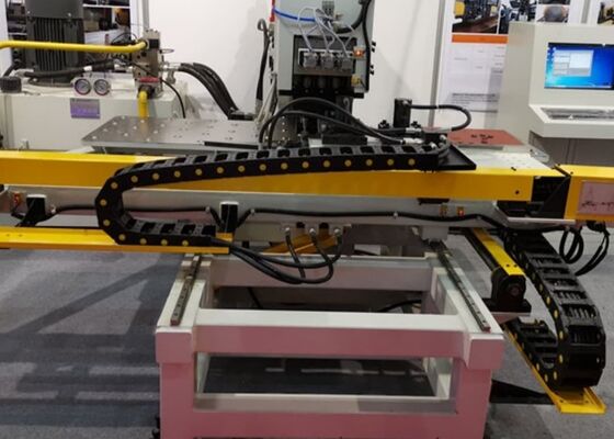 Máy đột CNC tấm với đường kính khoan tối đa 50mm và côn BT50 để khoan tấm kim loại